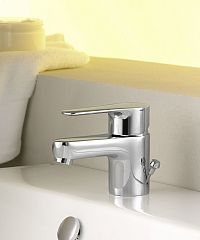 Смеситель JULY для умывальника E16027-4CP (донный клапан, гибкая подводка)